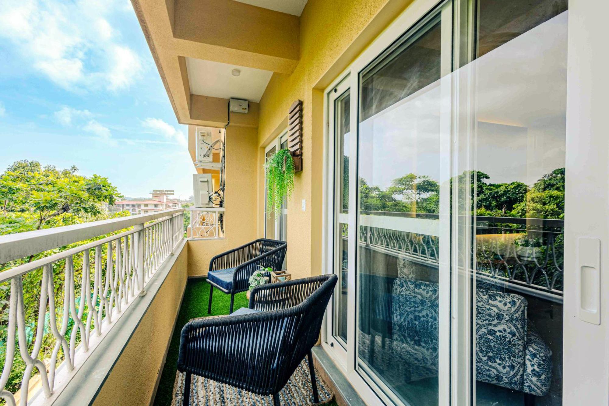 Alaya Stays 1 Bhk With Balcony & Pool - Veera Marina Candolim Kültér fotó