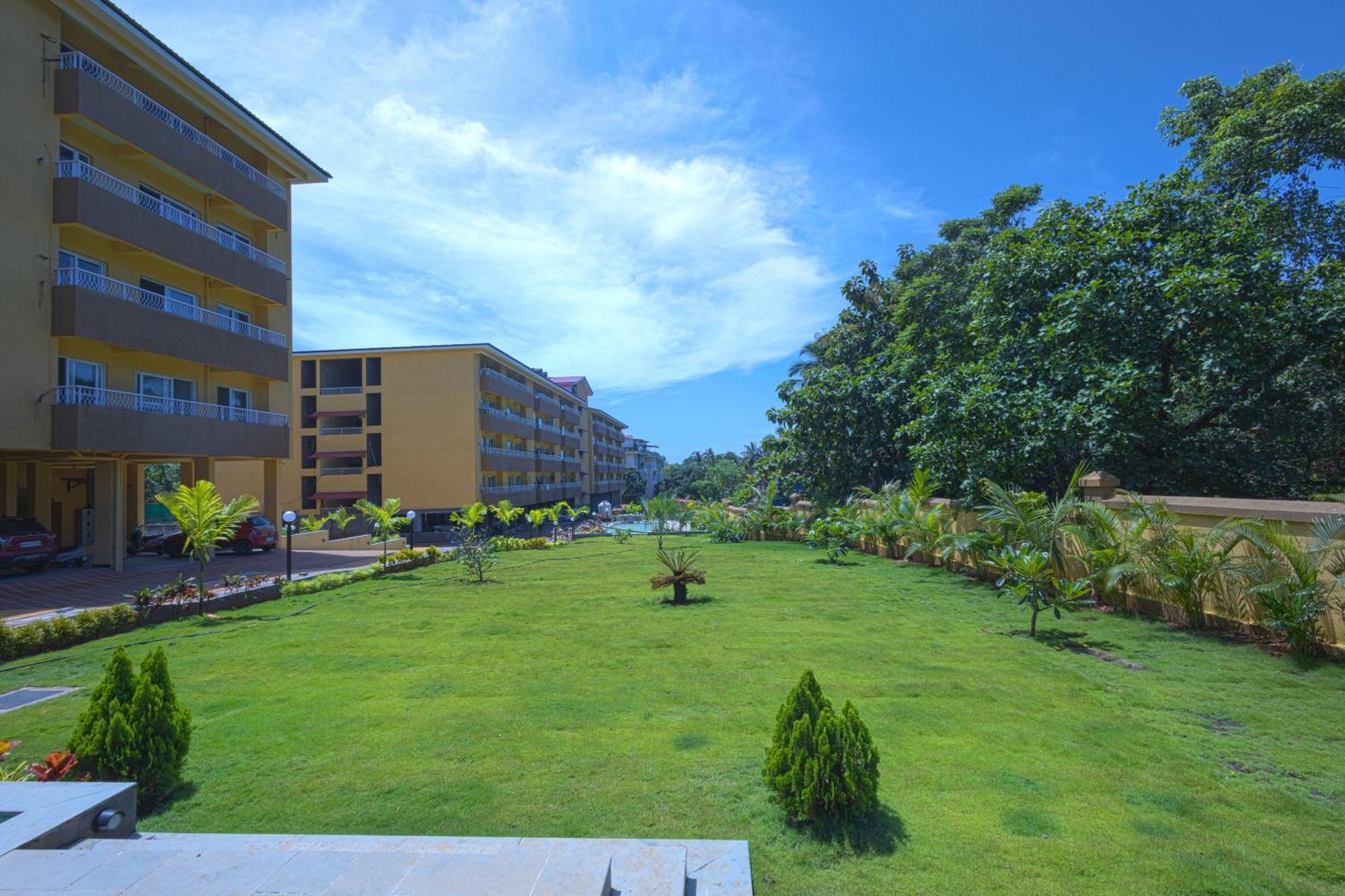 Alaya Stays 1 Bhk With Balcony & Pool - Veera Marina Candolim Kültér fotó