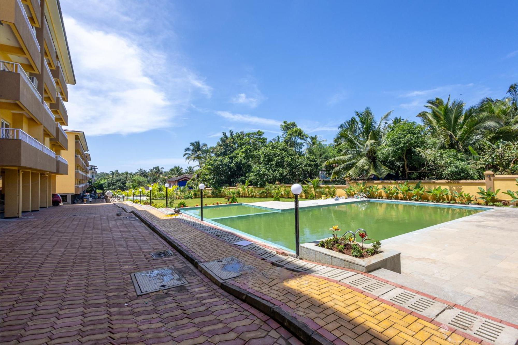 Alaya Stays 1 Bhk With Balcony & Pool - Veera Marina Candolim Kültér fotó
