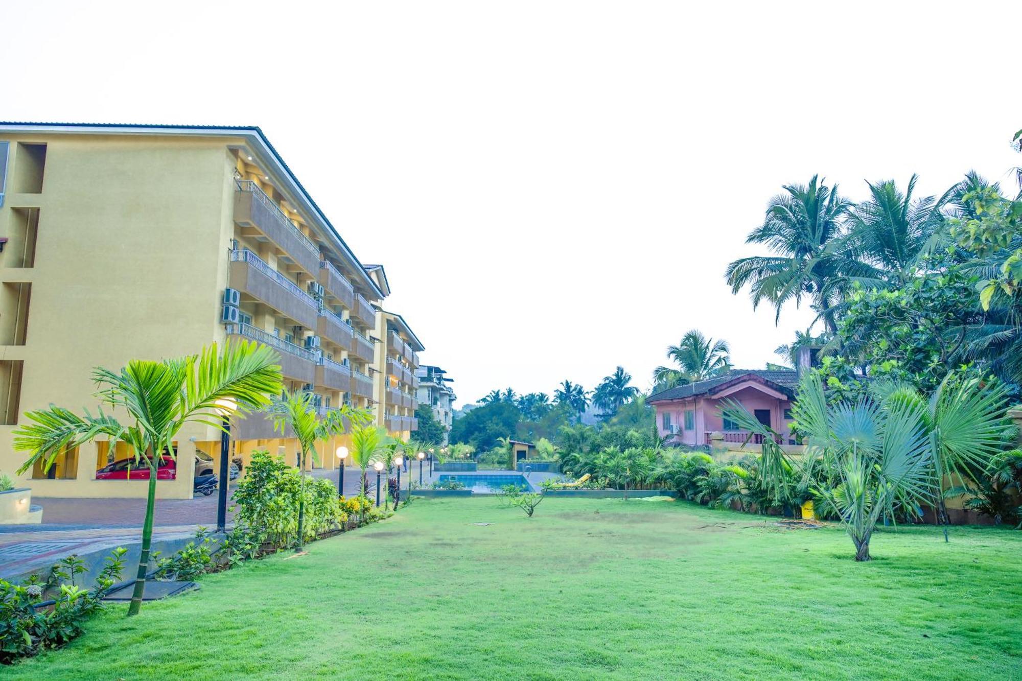 Alaya Stays 1 Bhk With Balcony & Pool - Veera Marina Candolim Kültér fotó