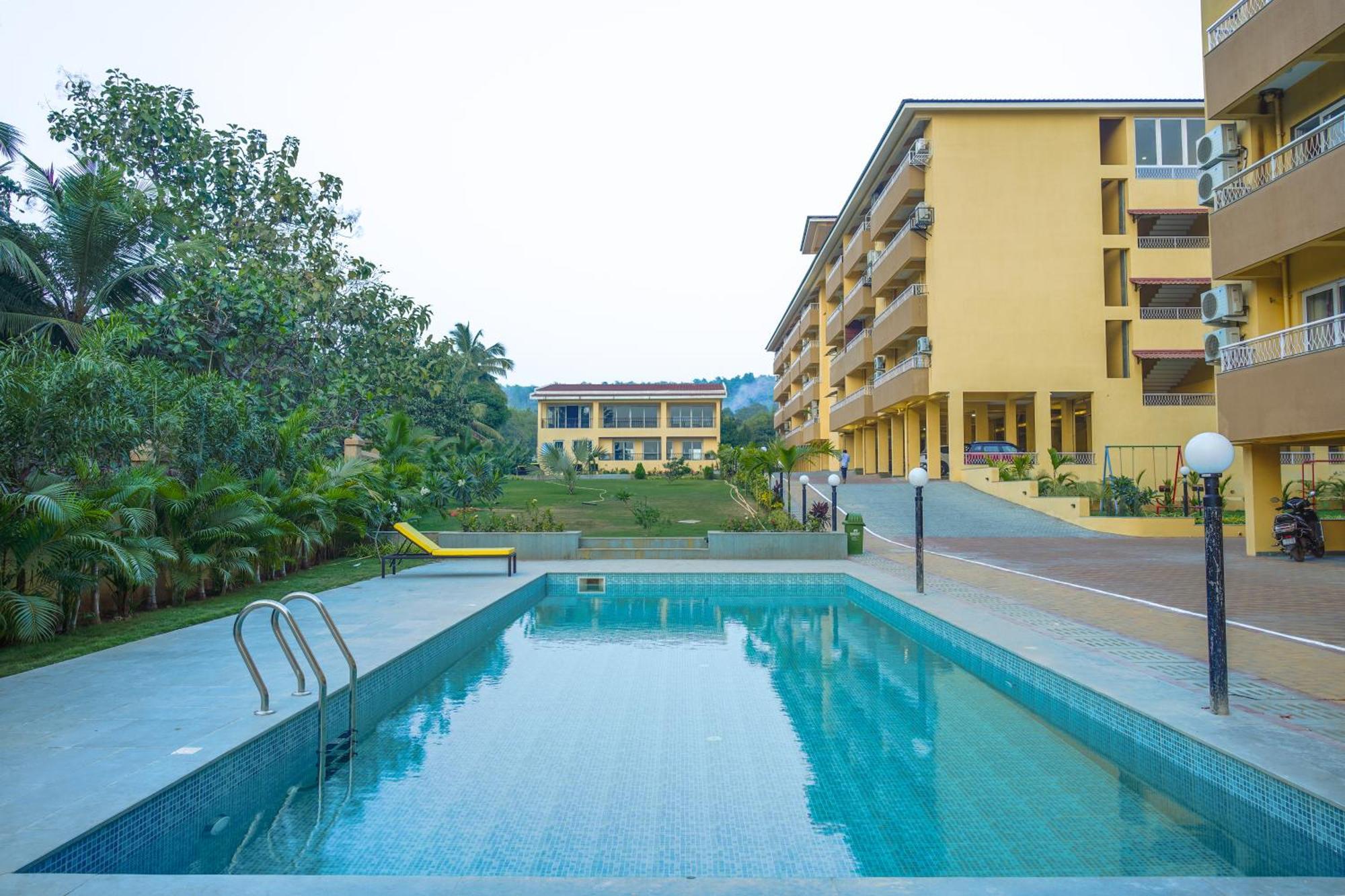 Alaya Stays 1 Bhk With Balcony & Pool - Veera Marina Candolim Kültér fotó