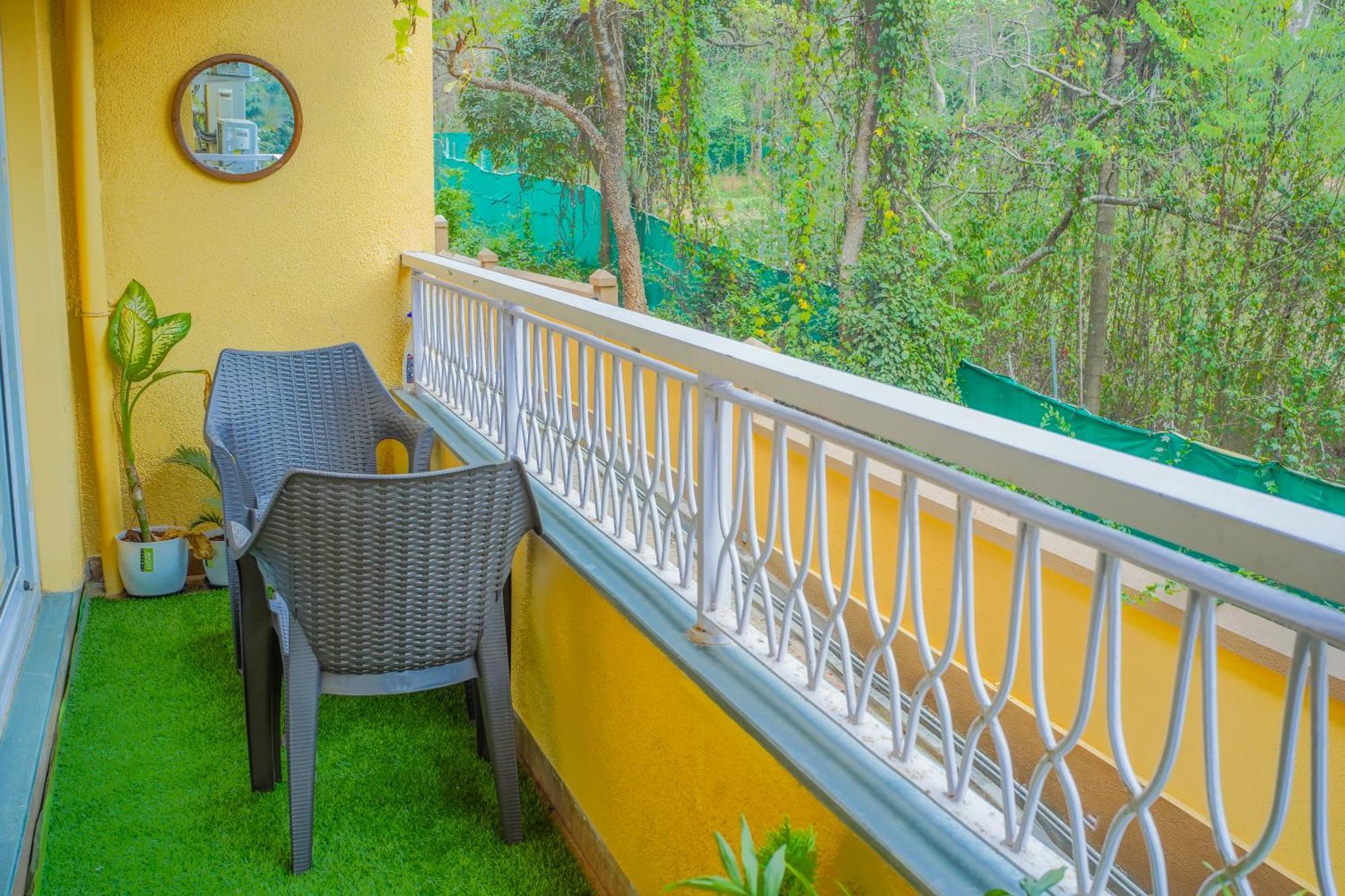 Alaya Stays 1 Bhk With Balcony & Pool - Veera Marina Candolim Kültér fotó